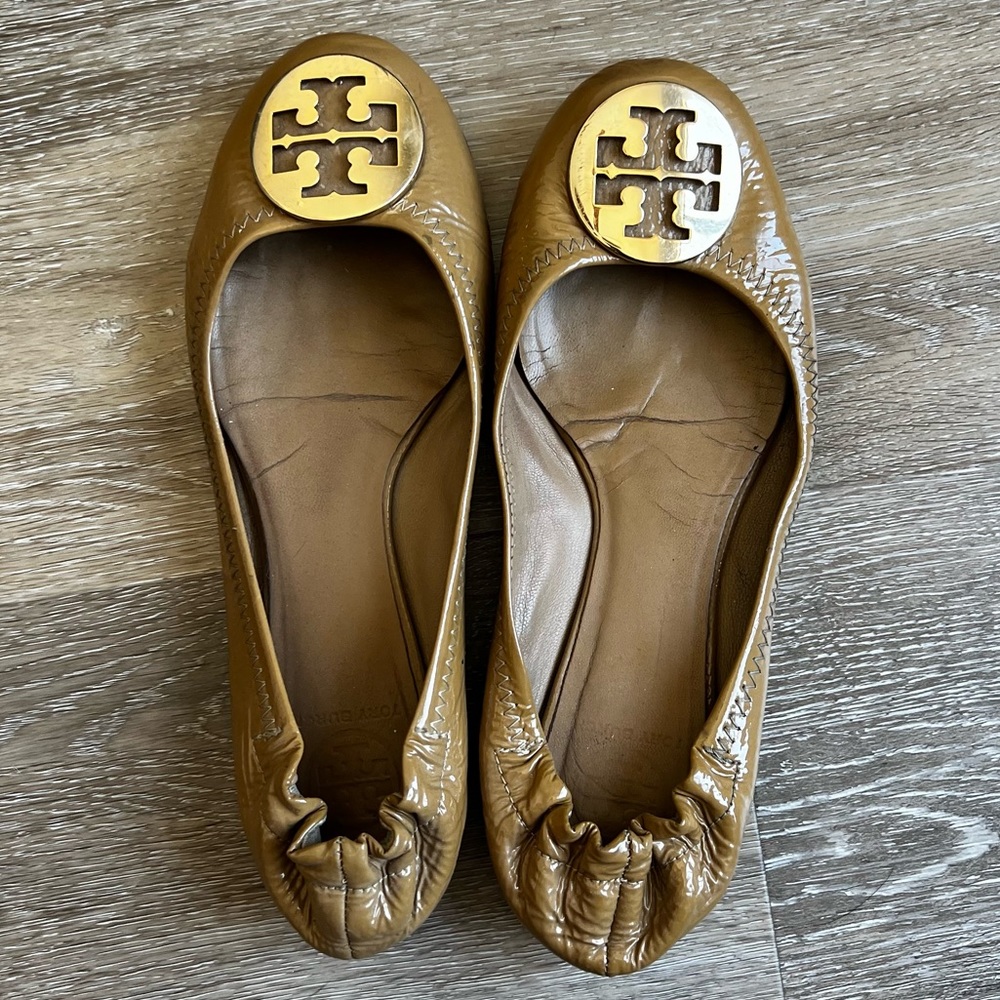Tory Burch Reva Flat (Tan) Size 7.5